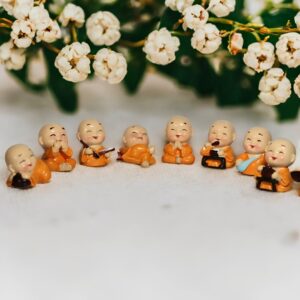 baby-monk-buddha-statues-set